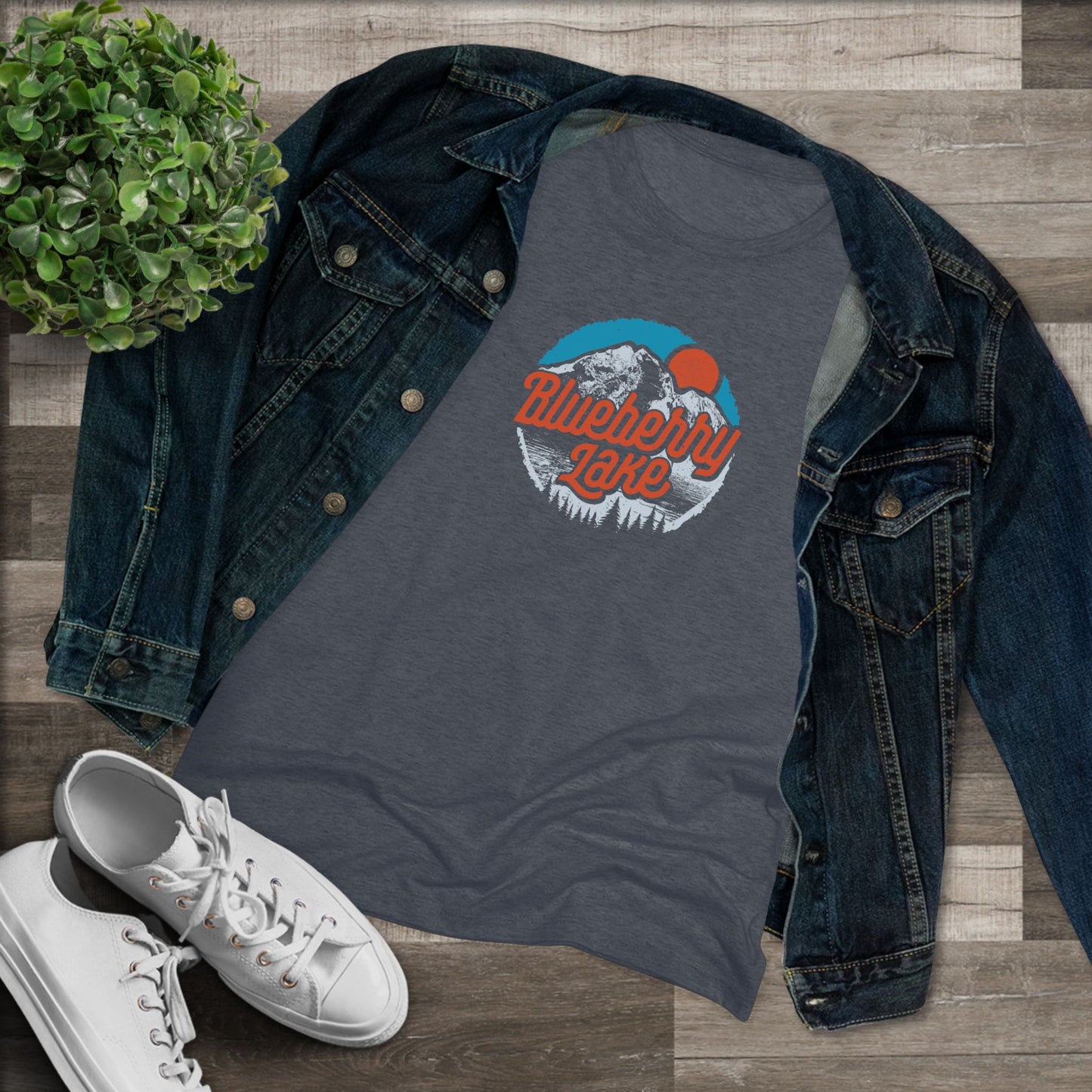 Blueberry Lake Women's T